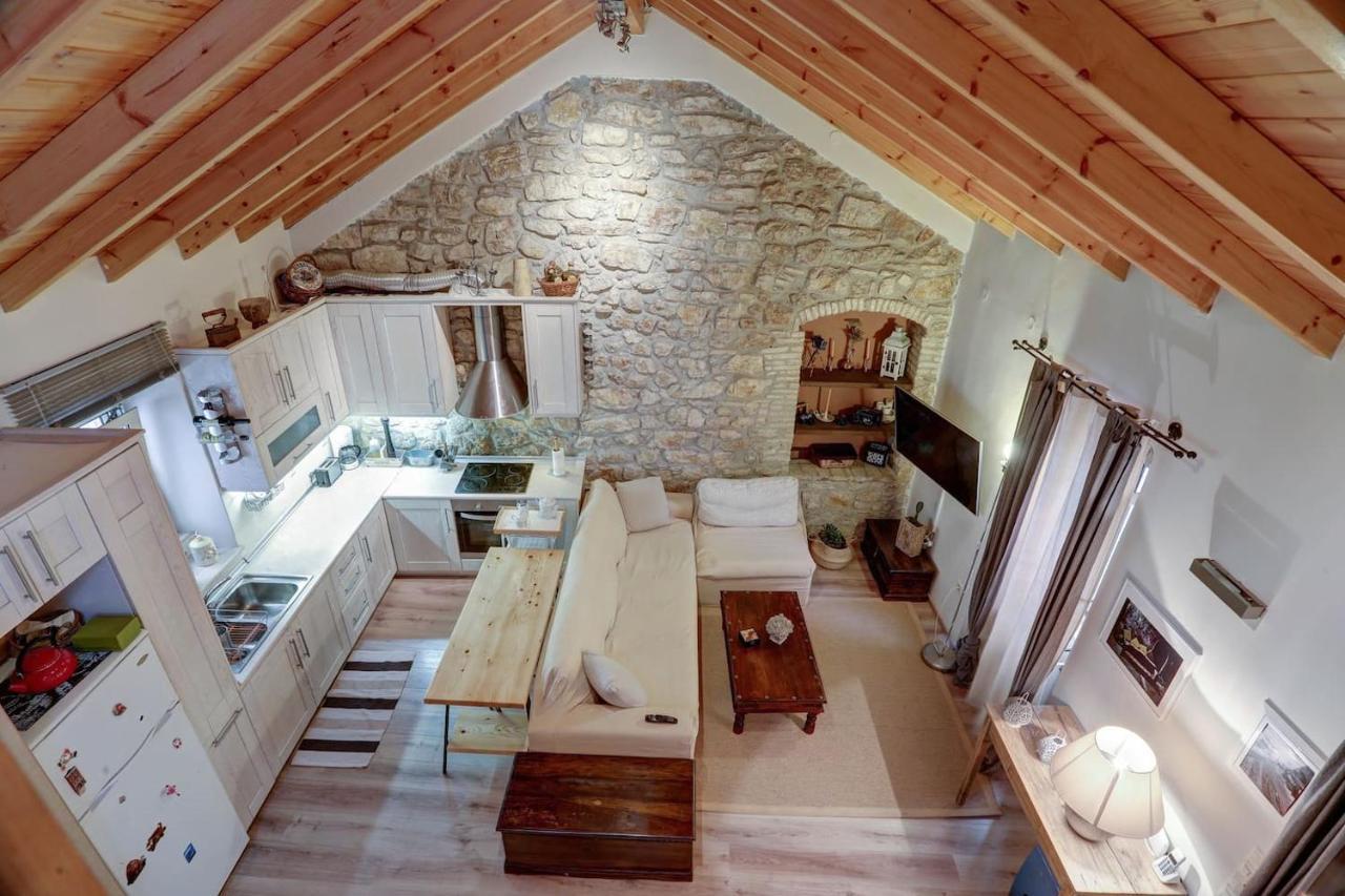 Luminous 2Bd Stone Apt In The Alleys Of Corfu Town Exterior photo